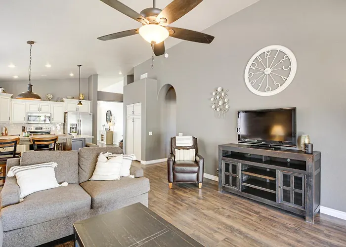 Stunning Home: Near Catalina State Park