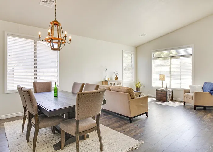 Stunning Home: Near Catalina State Park Ferienhaus