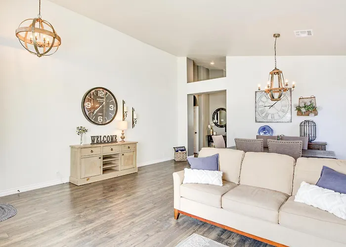 Stunning Home: Near Catalina State Park